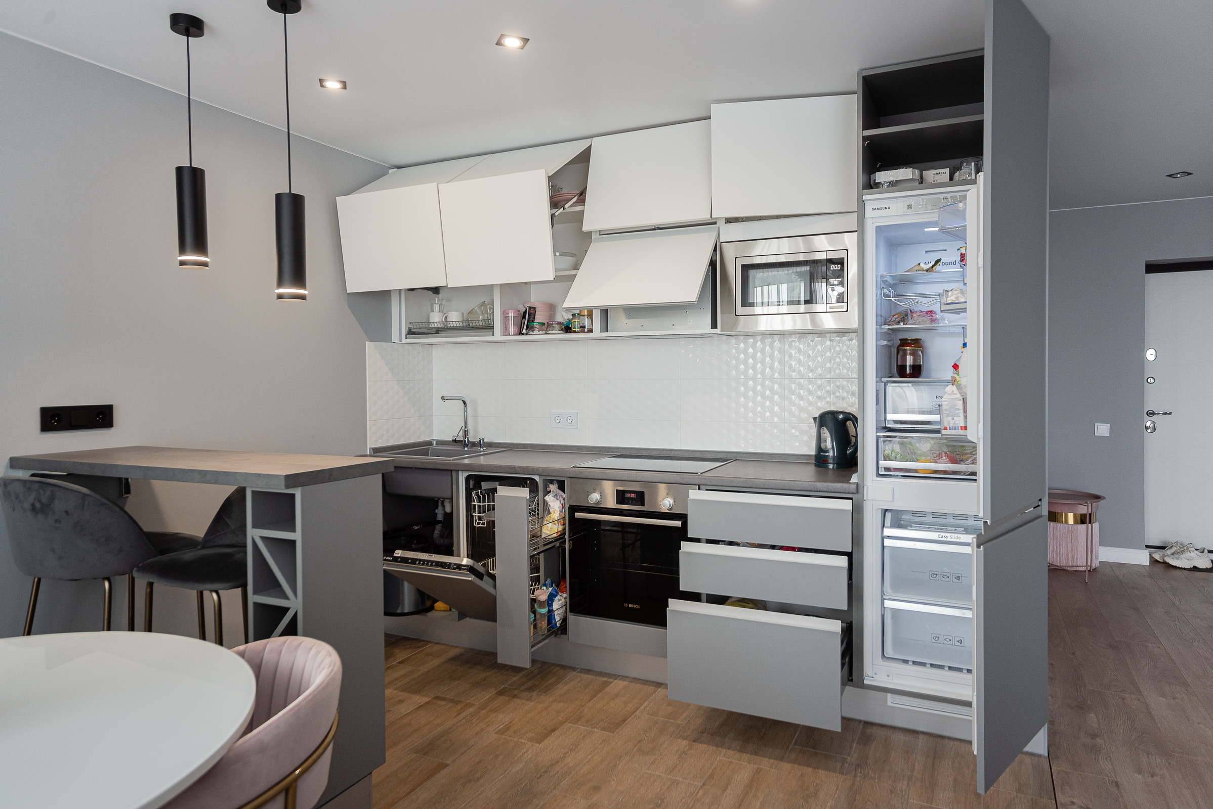 Как выбрать кухонную мебель под размеры помещения: что учитывать кроме метража